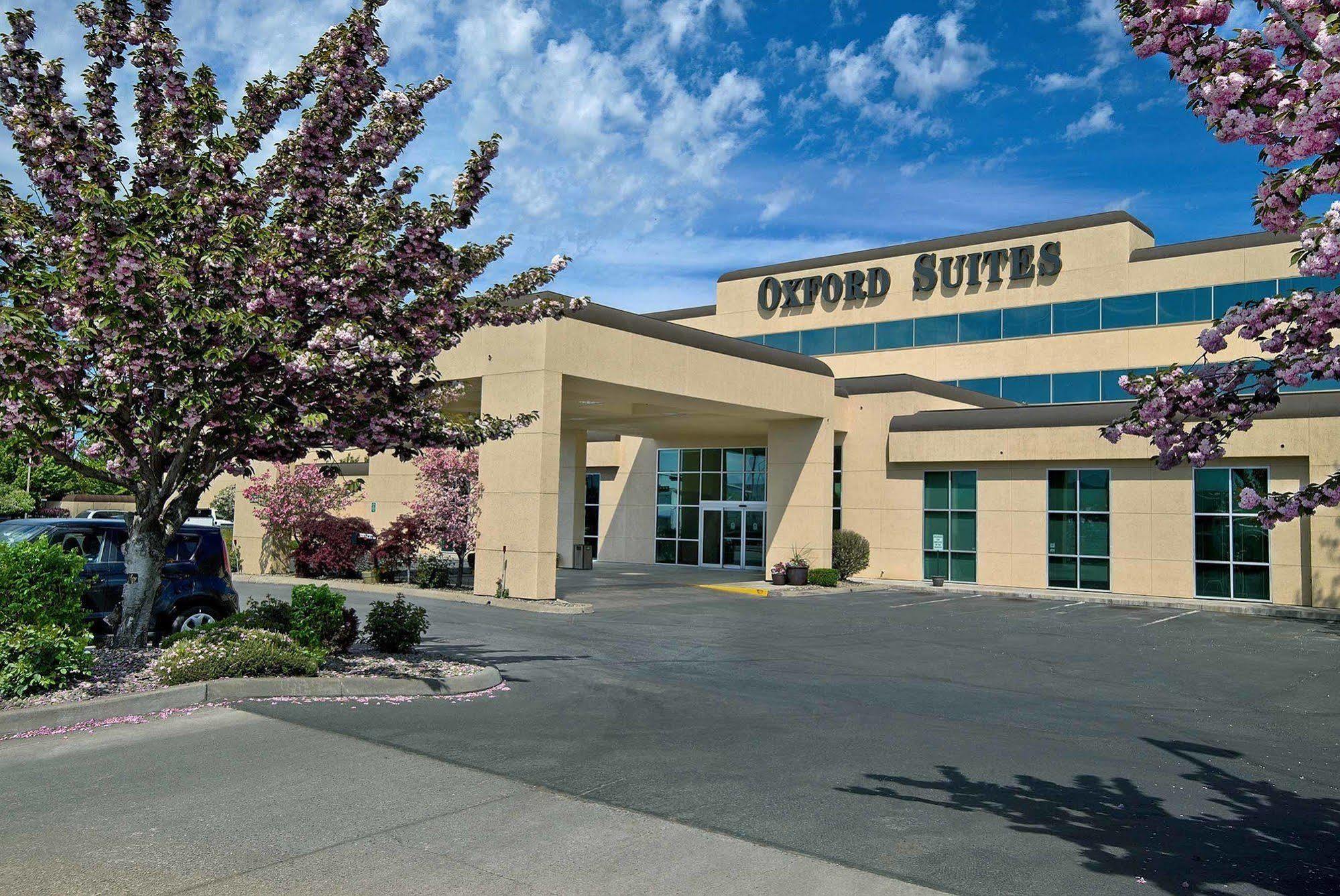 Oxford Suites Yakima Bagian luar foto